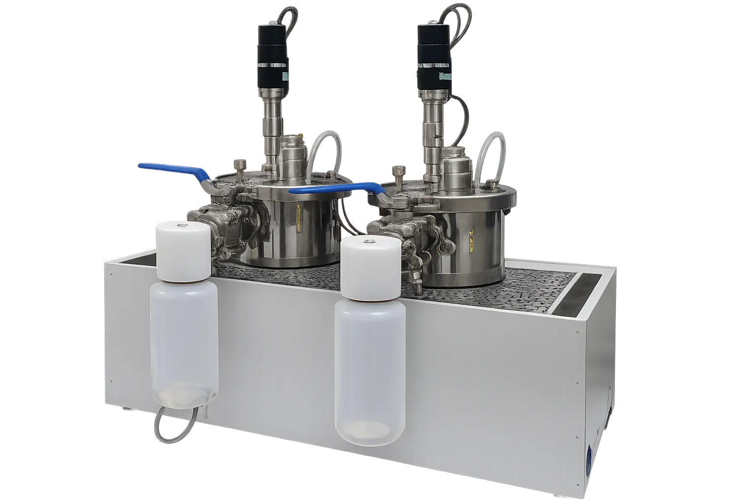 The 2 x 5L Pegasus semi-continuous reactor set
